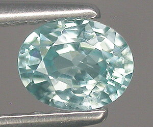 Impresionante circonita azul suelta natural de corte ovalado calibrado de 0,52 ct de 5 x 4 mm