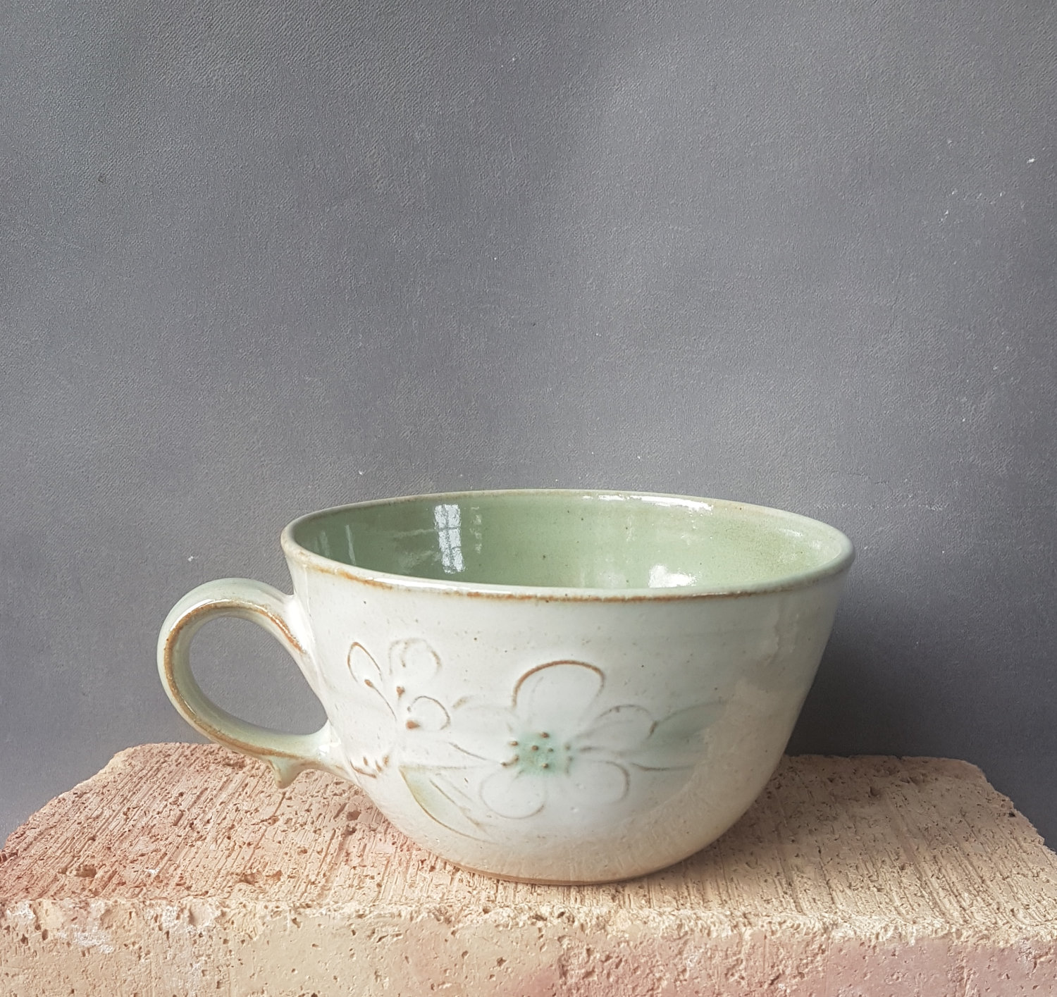 Big rounded teacup appleblossom