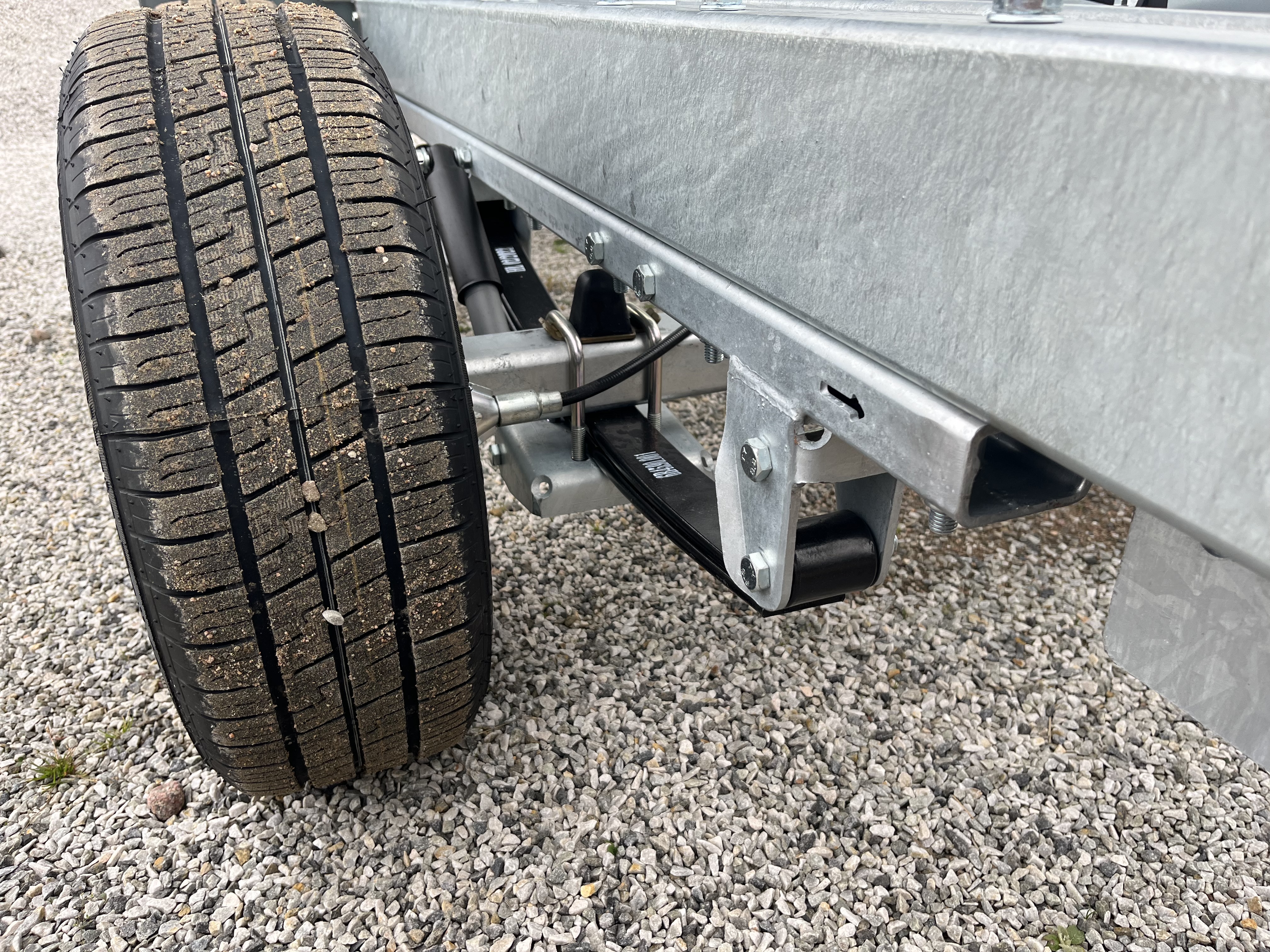 Henra Major tippsläp 331 x 185 cm  - 3500 kg Tre-vägs-tipp  - 5