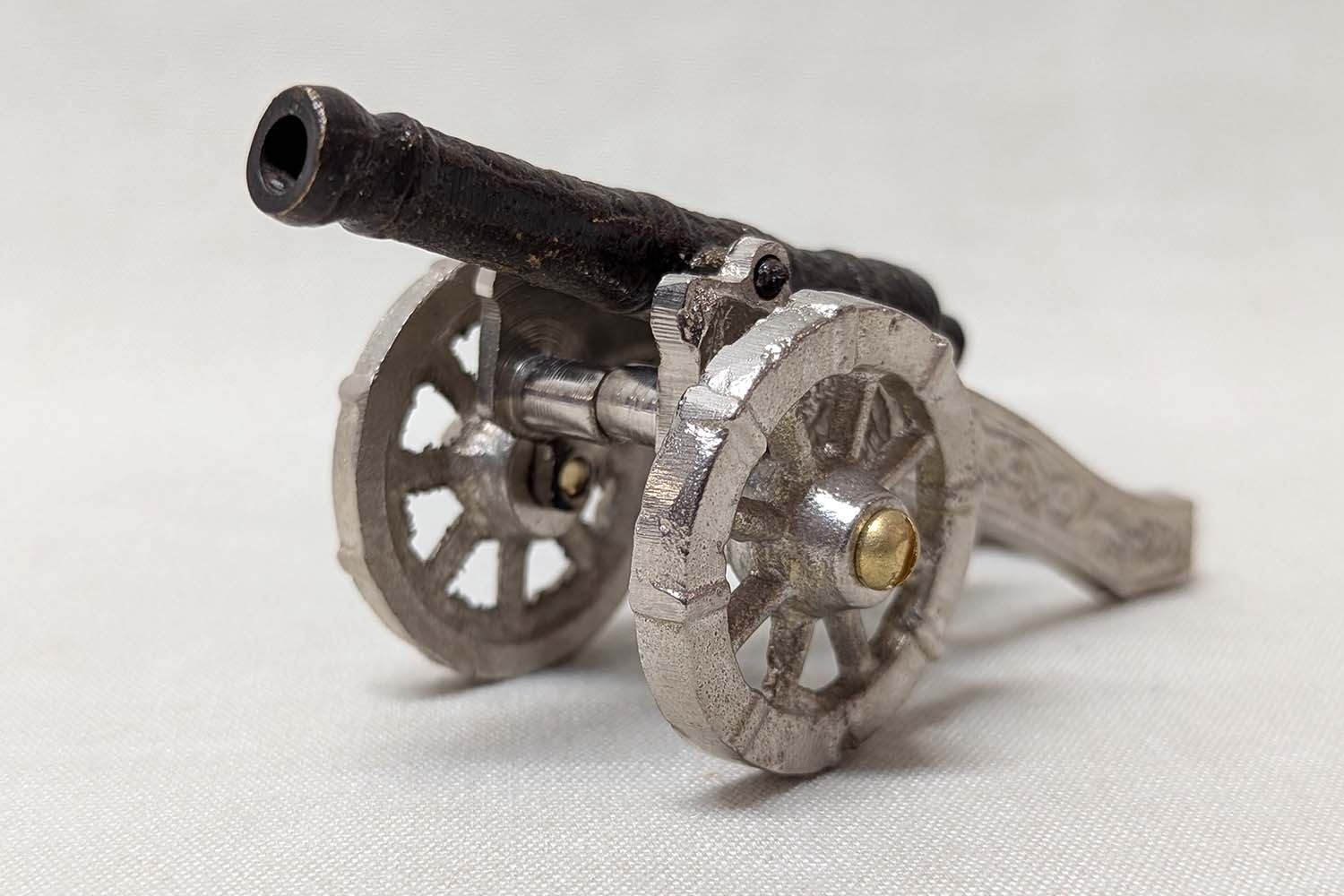Cannon with field carriages 11x5 cm