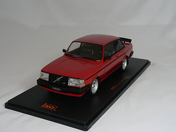 Volvo 240 Turbo  1987 Custom  1:18  IXO