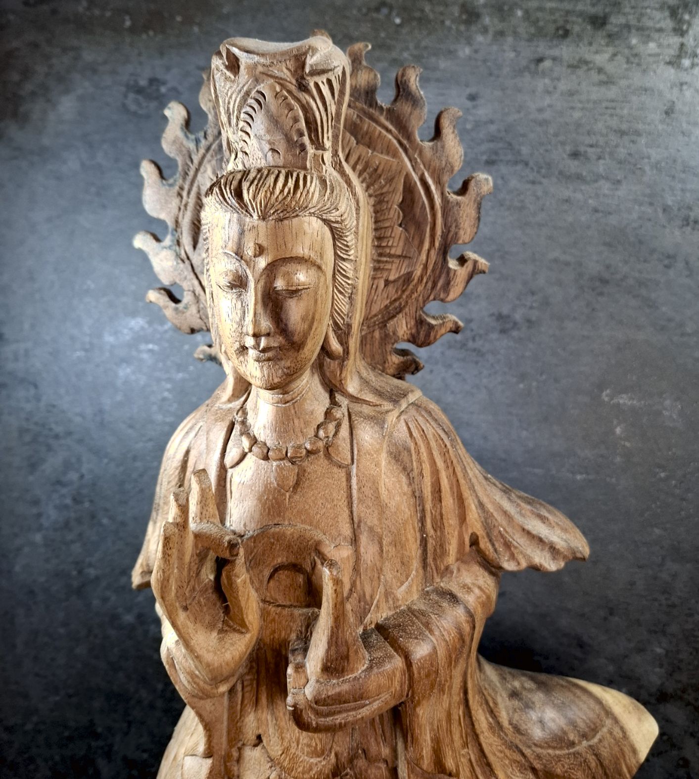 Kuan Yin Staty handsnidad i trä - 50cm  - 2