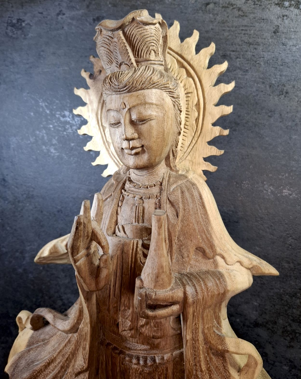Kuan Yin Staty handsnidad i trä - 50cm  - 2
