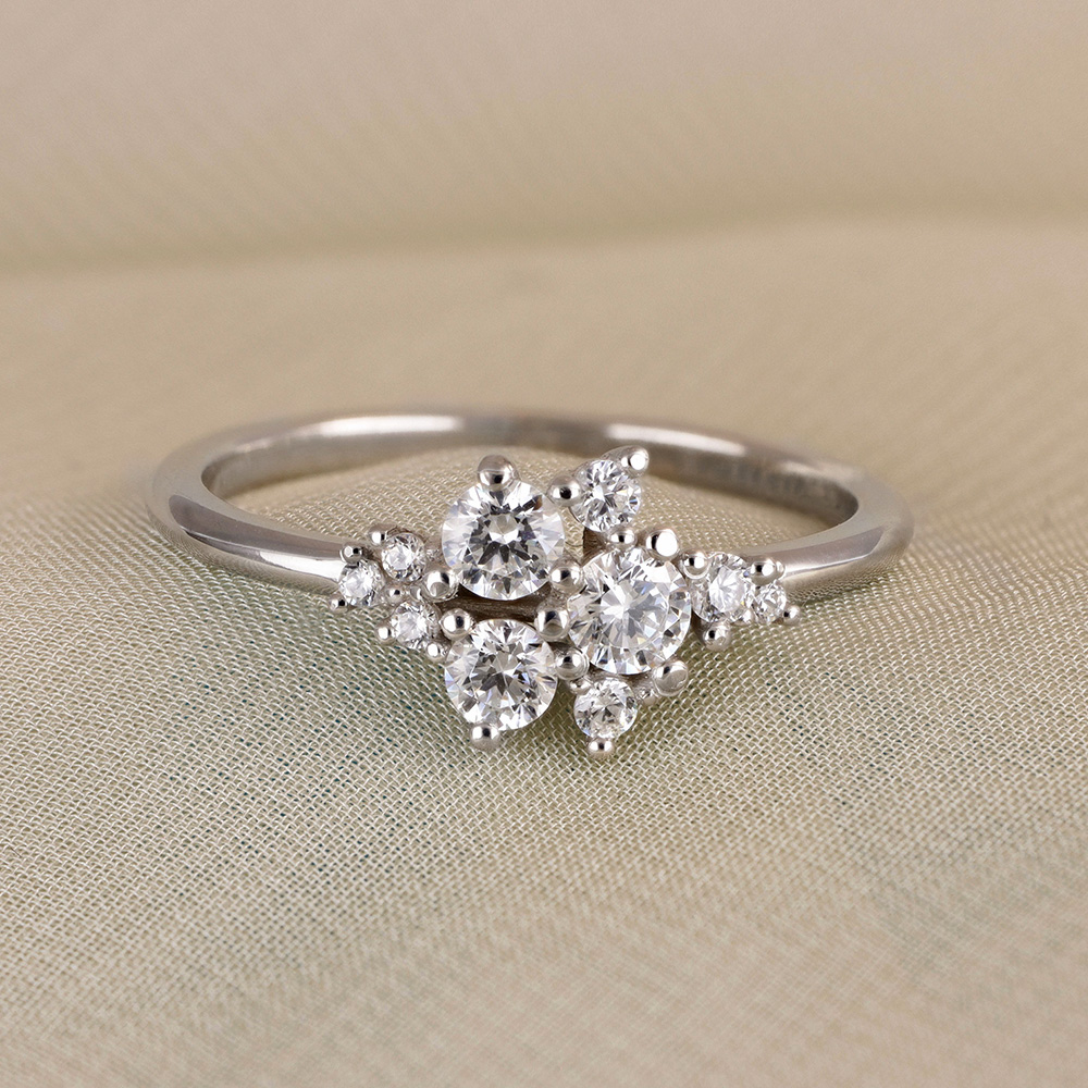Ring Esmaralda diamanter guld 18 karat
