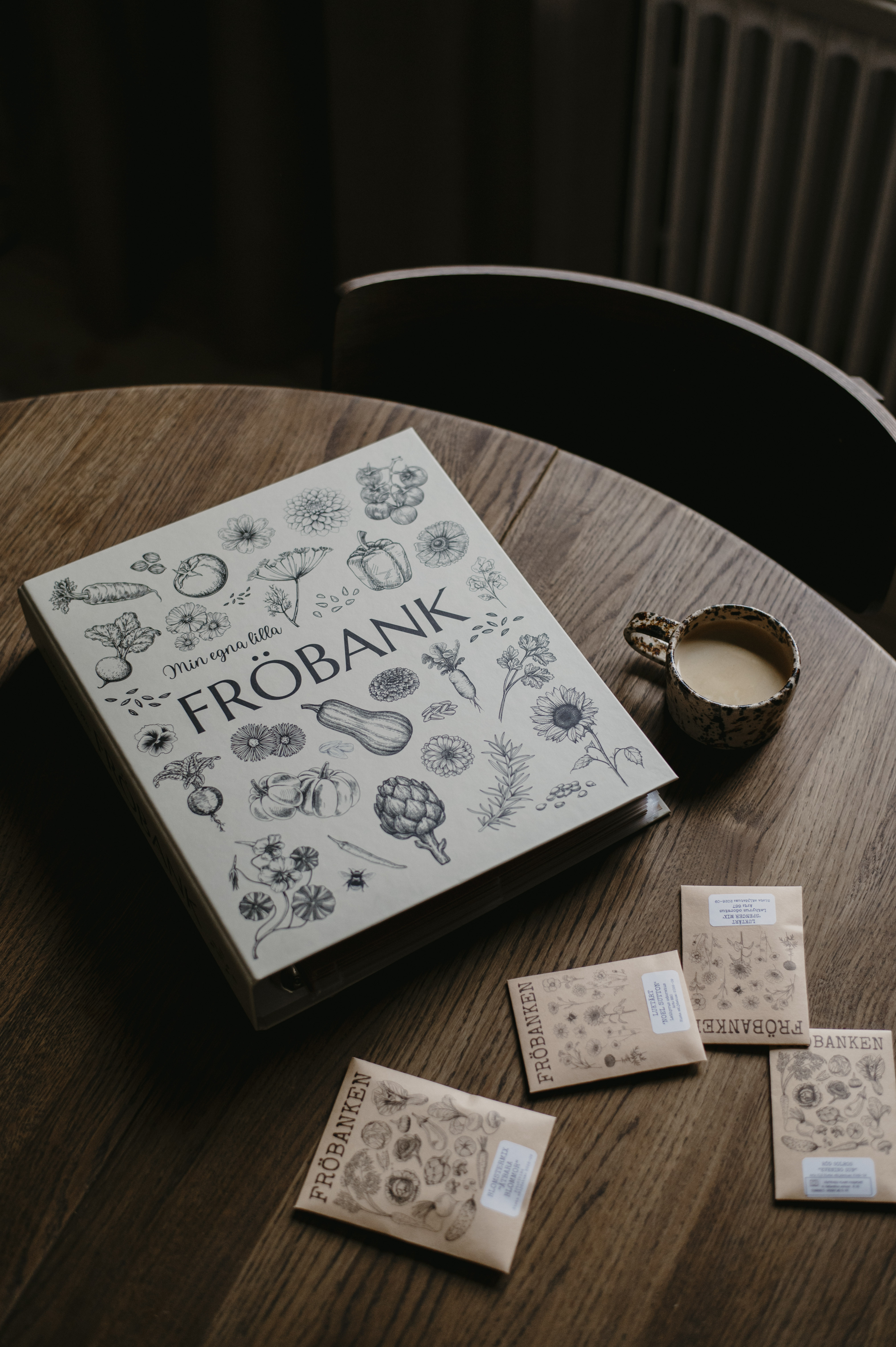 Fröpärm - Fröbank - Förvaring för fröpåsar - 18