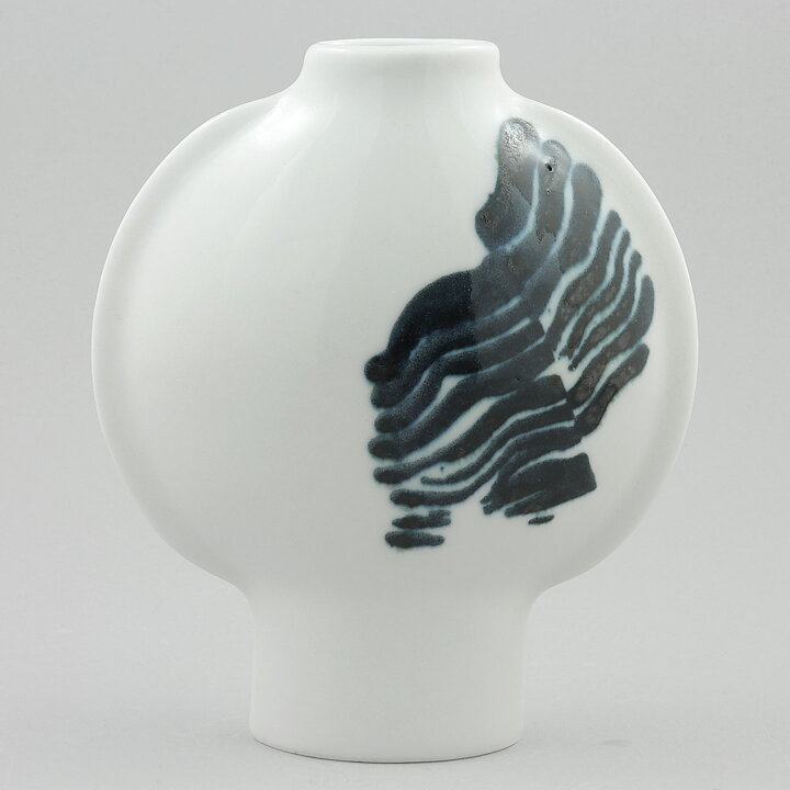 Inger Persson (Lunik 1960s) White Vase with Abstract Decor 17 cm 