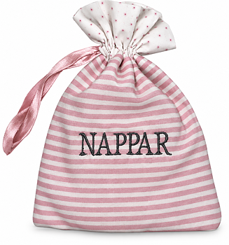 Nappåse i bomull med broderad text - praktisk nappförvaring | Rosa
