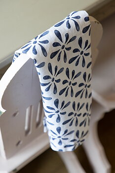 Linen Towel Watercolour White/Navy