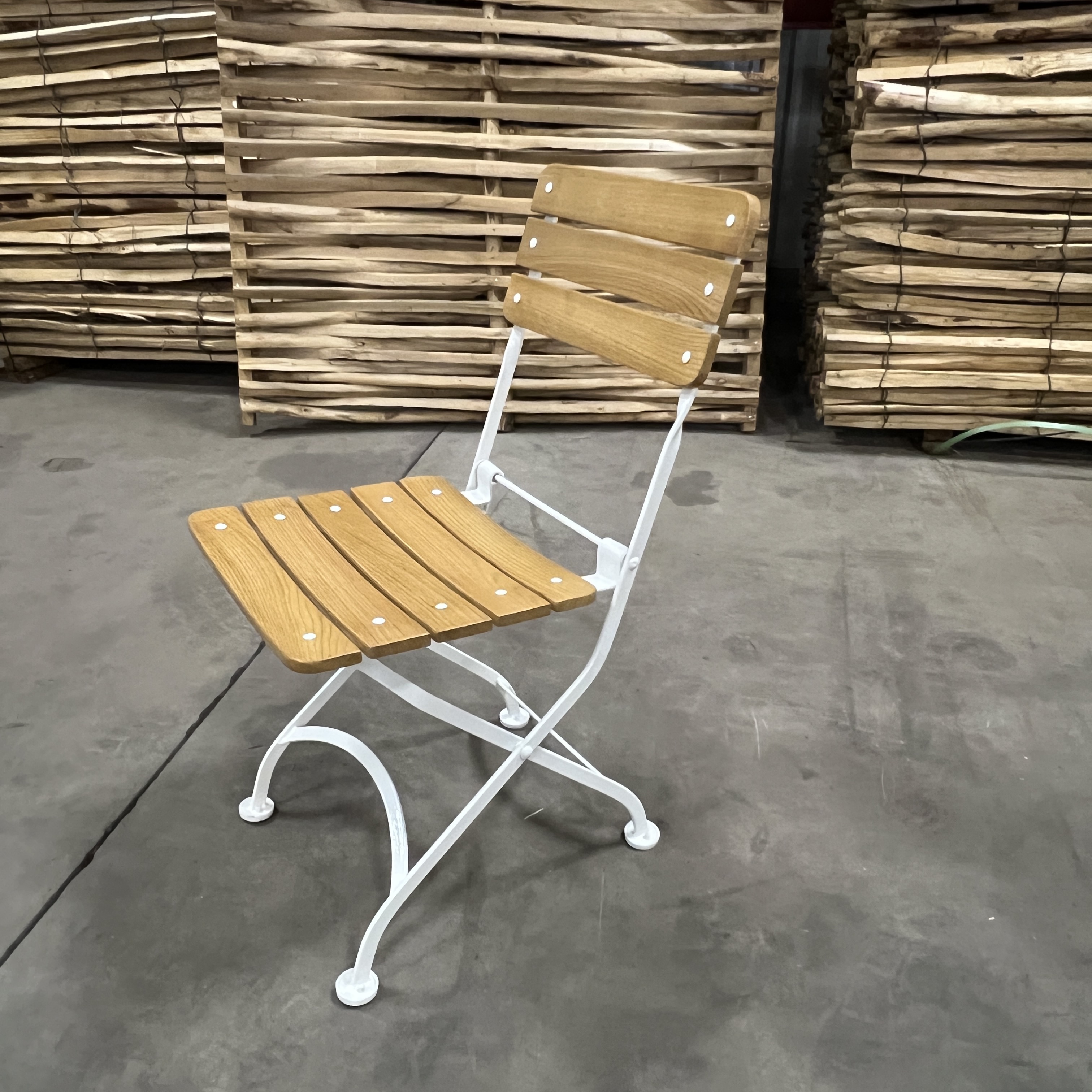Café Gardenchair Chestnut - Gotland White