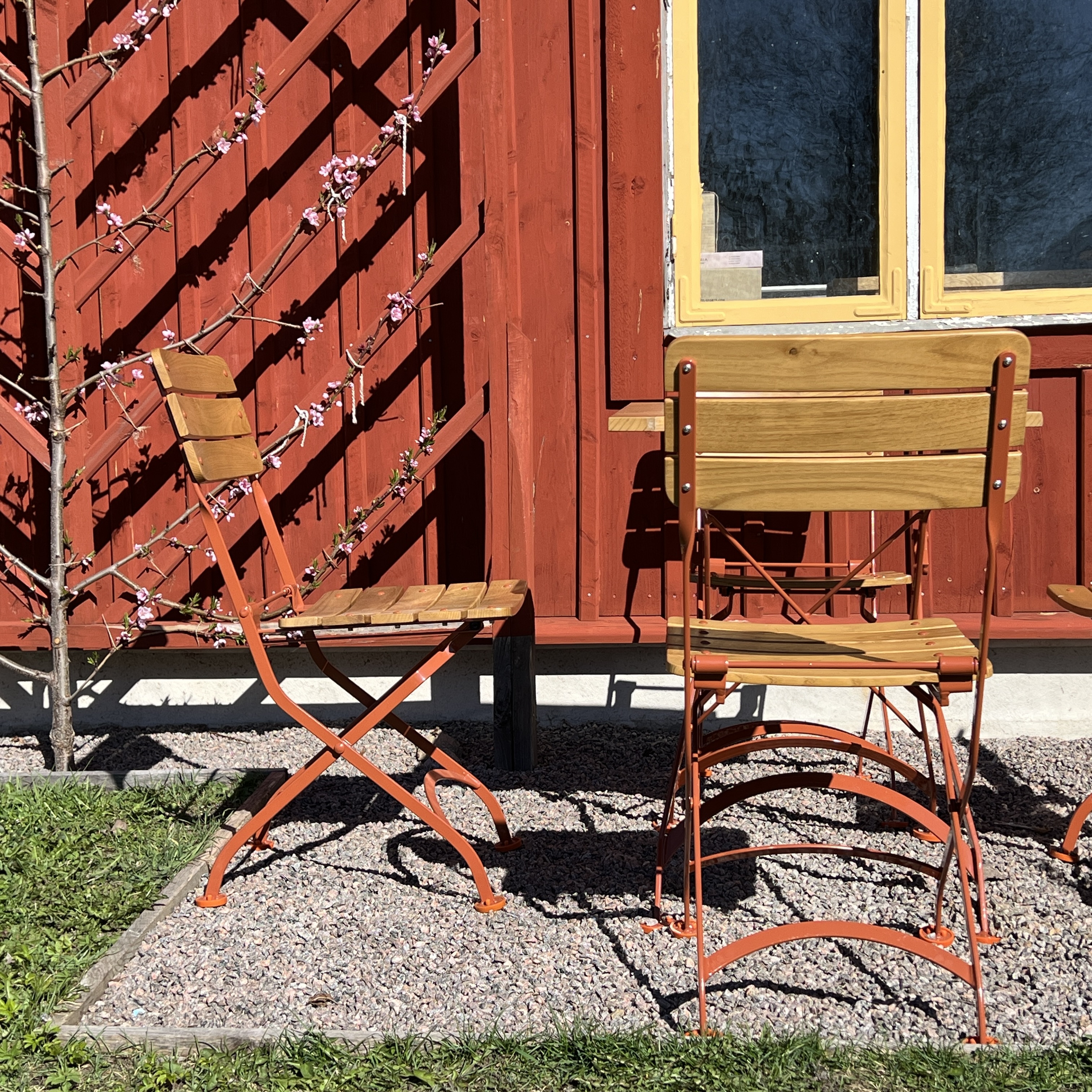 cafe-gardenchair- lght falu red - 13
