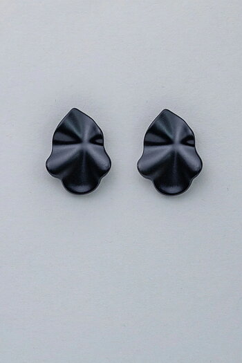 Bow 19 - Lip Earrings  Small Pearl Black