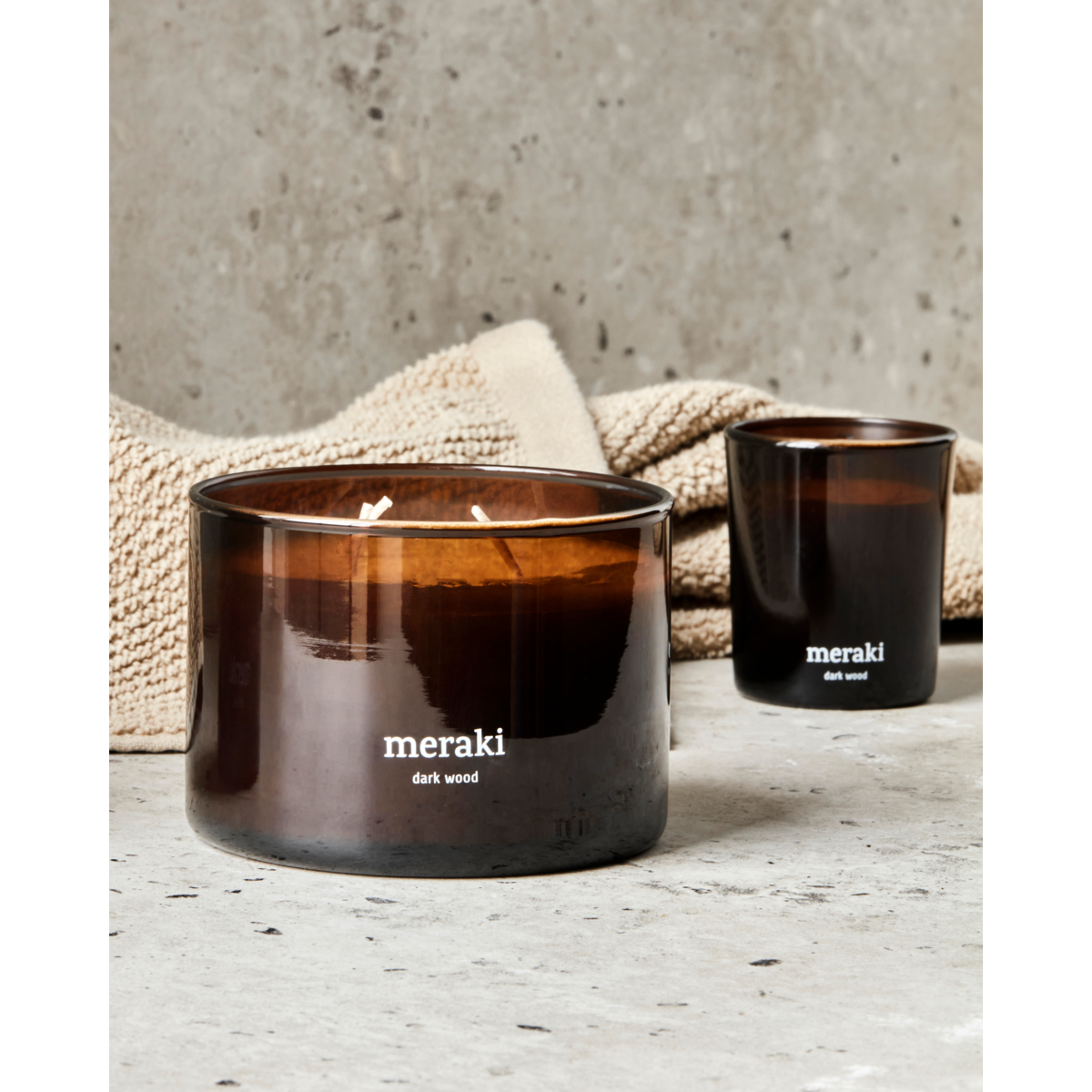 Scented candle, Dark wood - 2