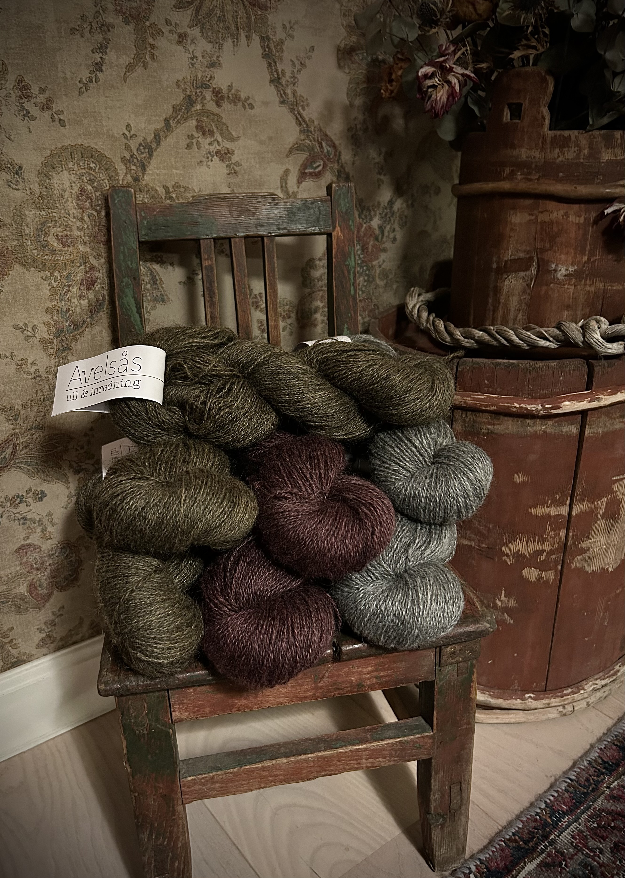 Red cabbage 2-ply Gotland lambswool yarn - 2