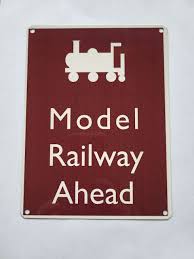 Skilt, lite: Model Railway Ahead - 2