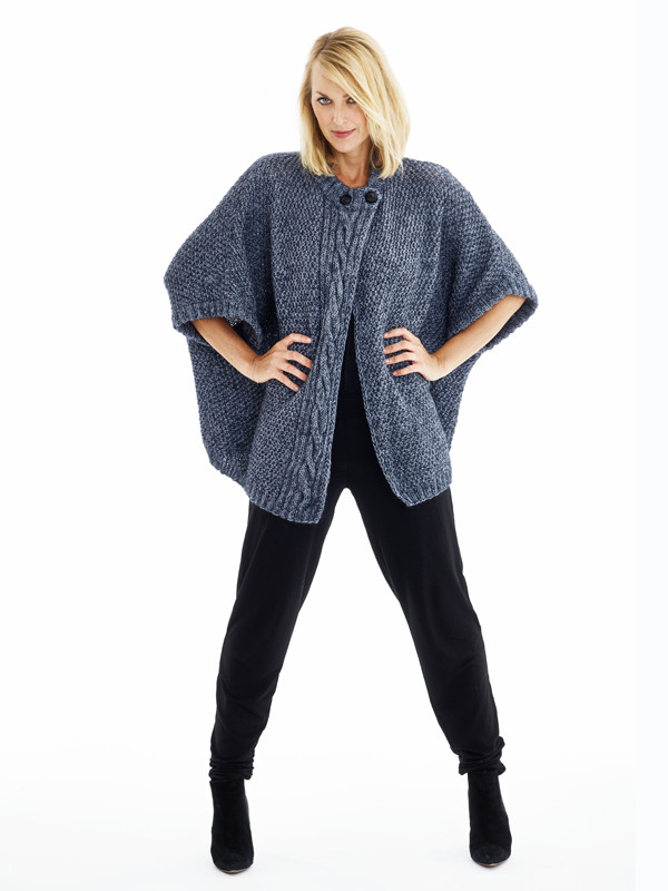 1492 Öppen Poncho med fläta