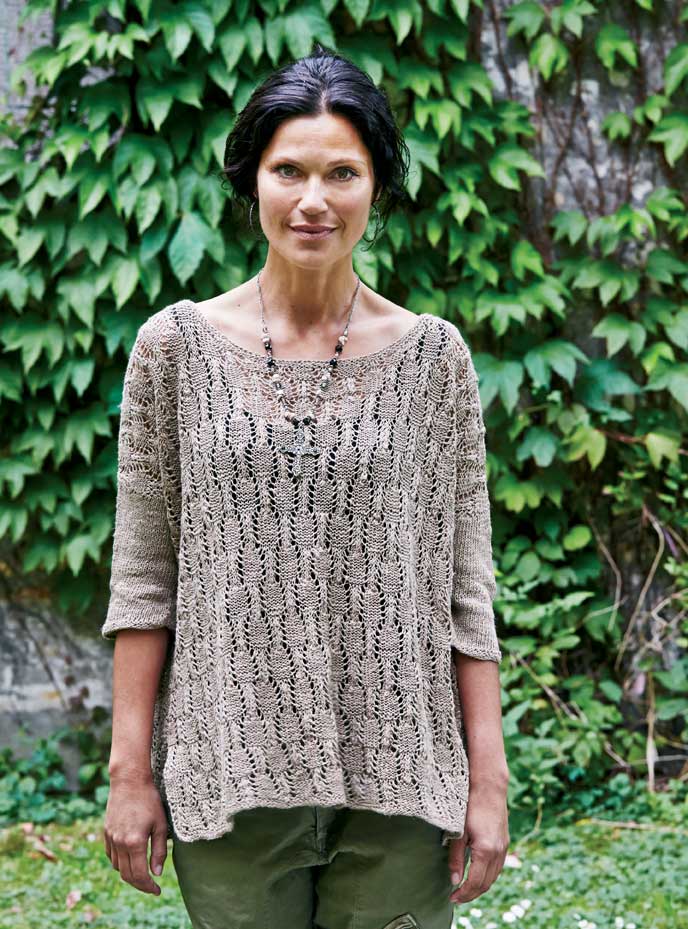 898010 Oversize jumper med hålmönster