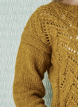 896250 Pullover med hål- och flätmönster i Alice