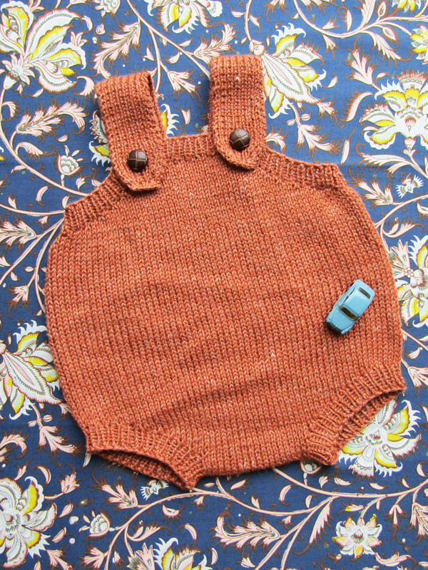 Babybyxor med hängslen baby 0-12 mån (Digitalt)