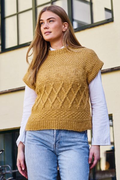 Väst med olika mönster i Alice