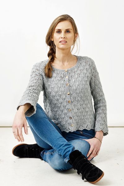 Kofta med bladmönster i Esther (Digitalt)