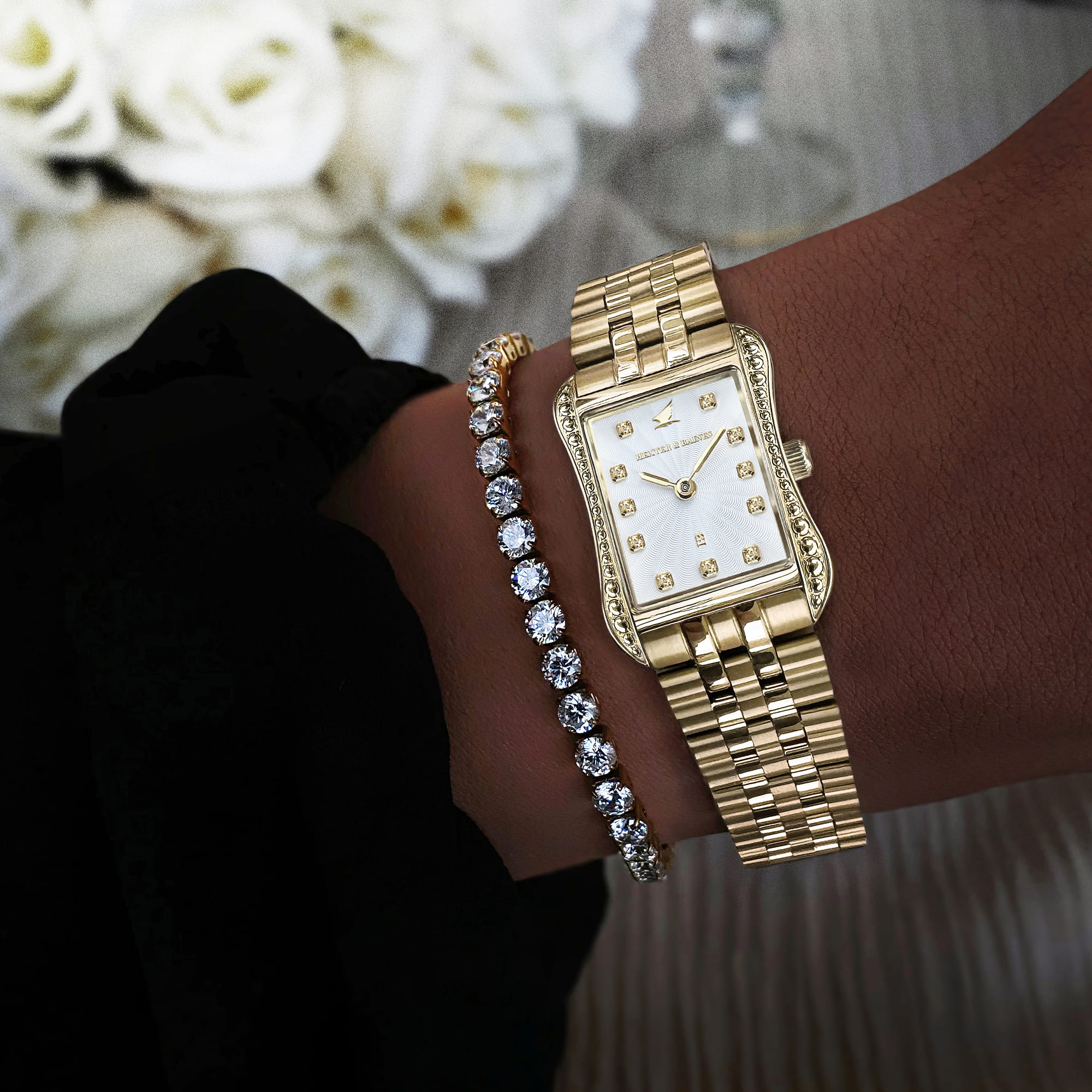 H&B Cronvas, Gold & White - 5