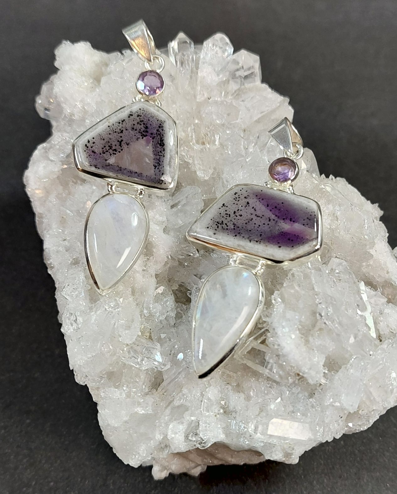 Silver Hänge med Cabochon - Månsten, Ametist och Cacoxenit