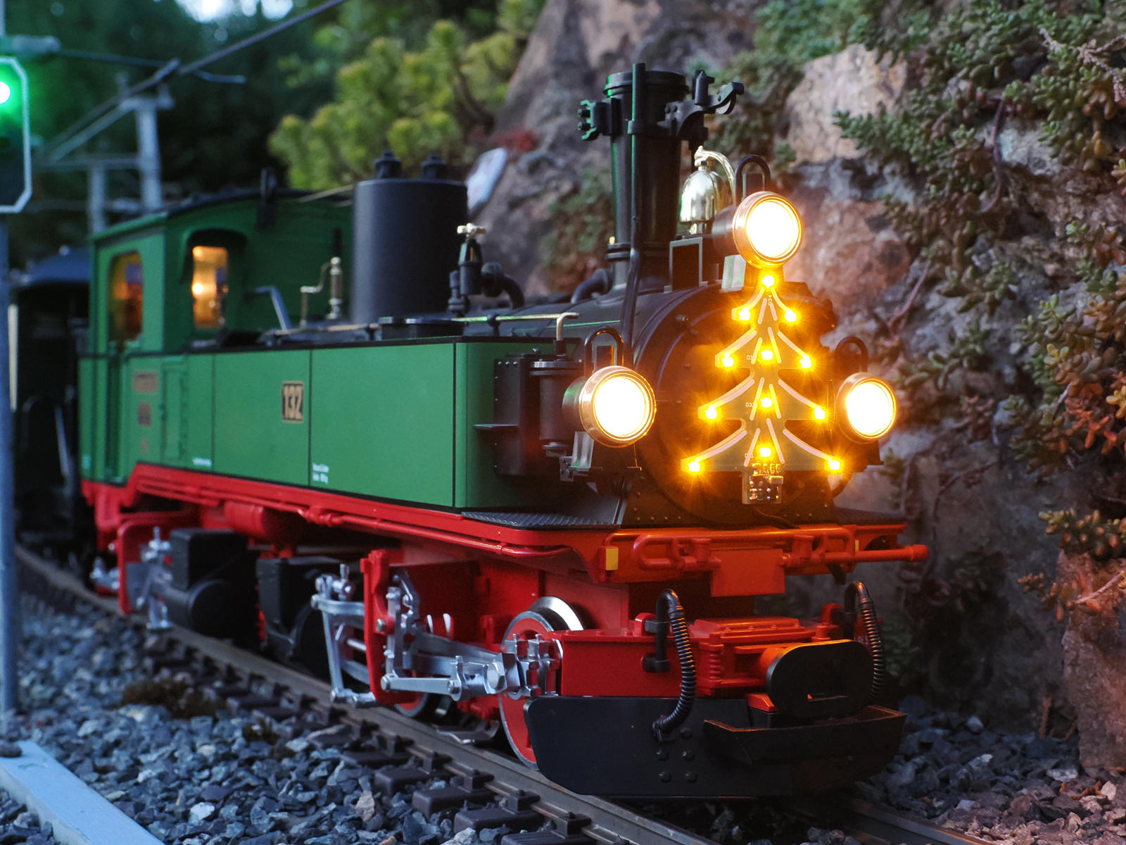 Julgran till sotskåpsluckan, skala G (2st)