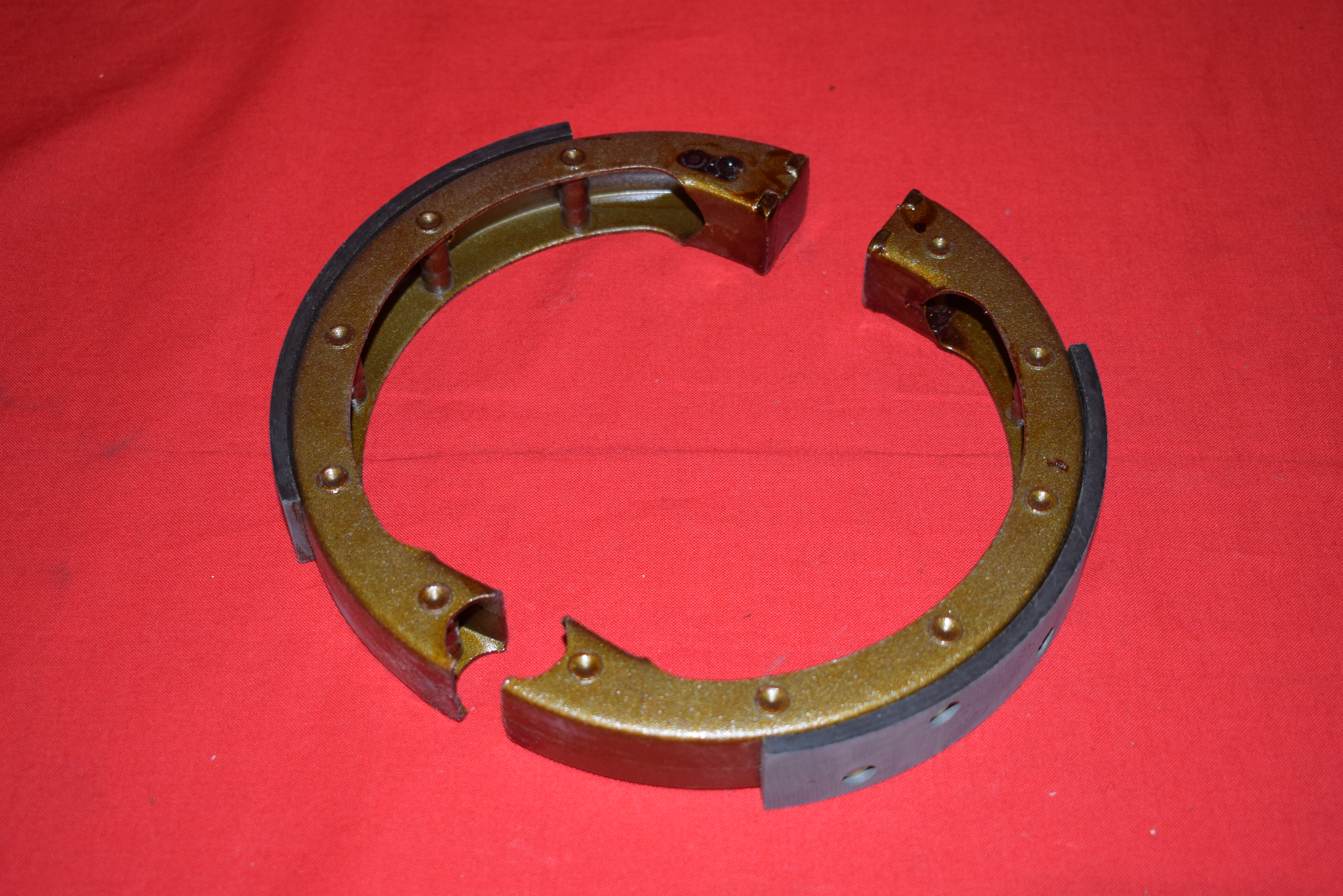 Brake shoe set front Harley Big Twin 1936-48