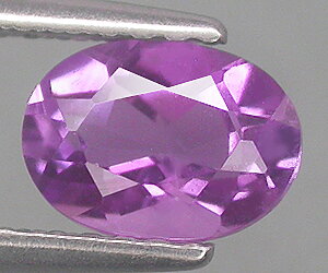 0.82 carat tjusig oval formad naturlig ametist sten