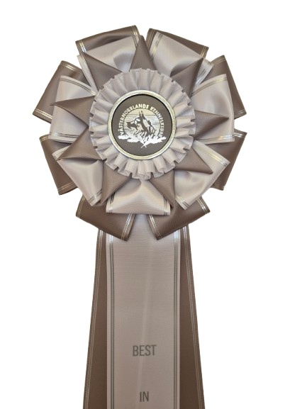 6242 - Rosette mit Blütenblättern, Sternblatt, 71cm - 2