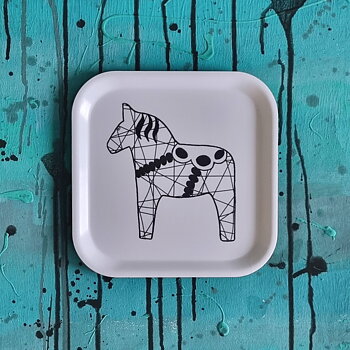 bricka/kakfat SWEDISH HORSEPOWER sv-vit 20x20 cm - UTGÅENDE