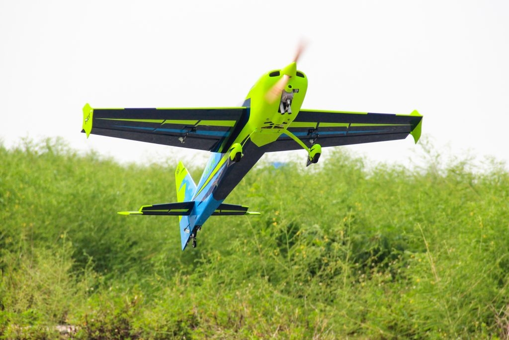 Pilot RC 74" Slick 1880mm Green-Blue - 12