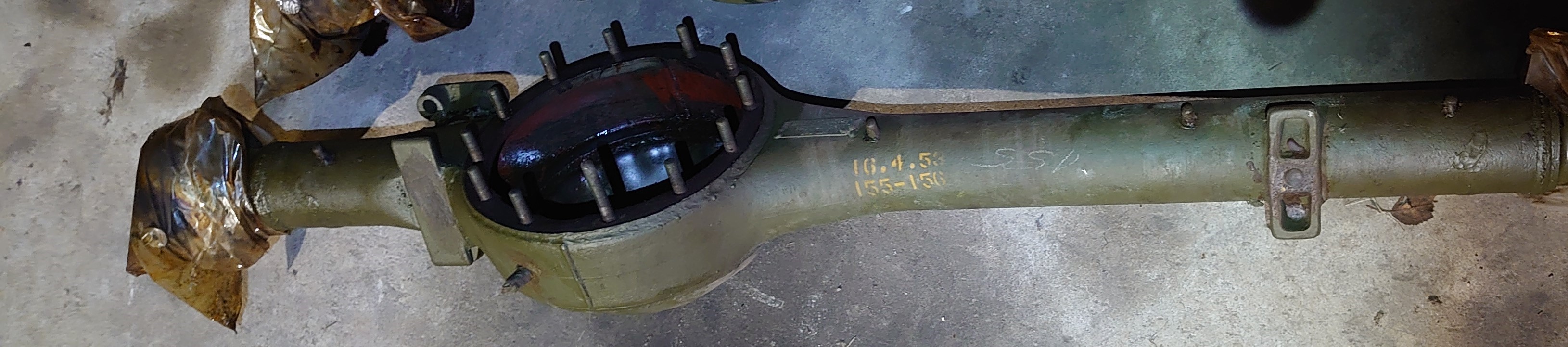 Front axle housing - 2