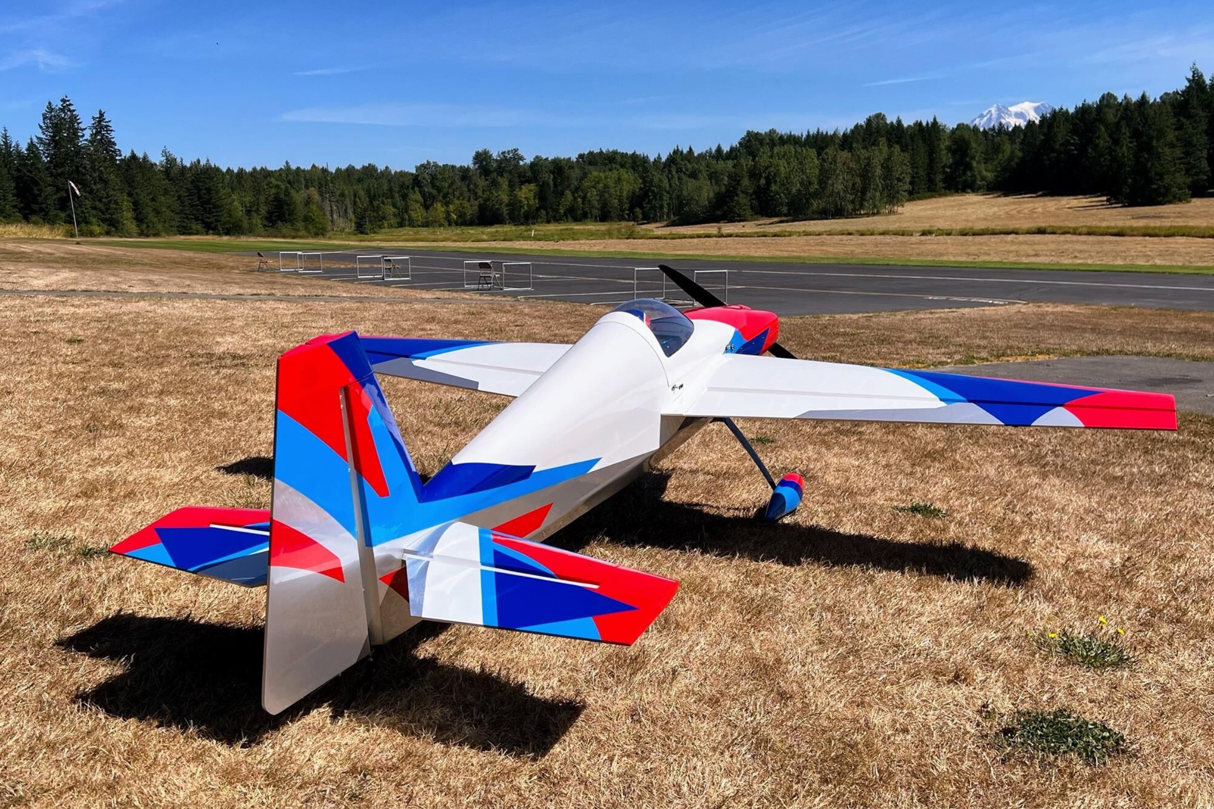 Extreme Flight Laser 104 V2 Blue/Red/White