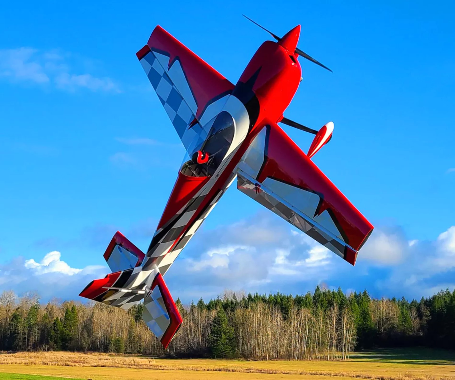 Extreme Flight Slick 114 V2 Red/White - 3