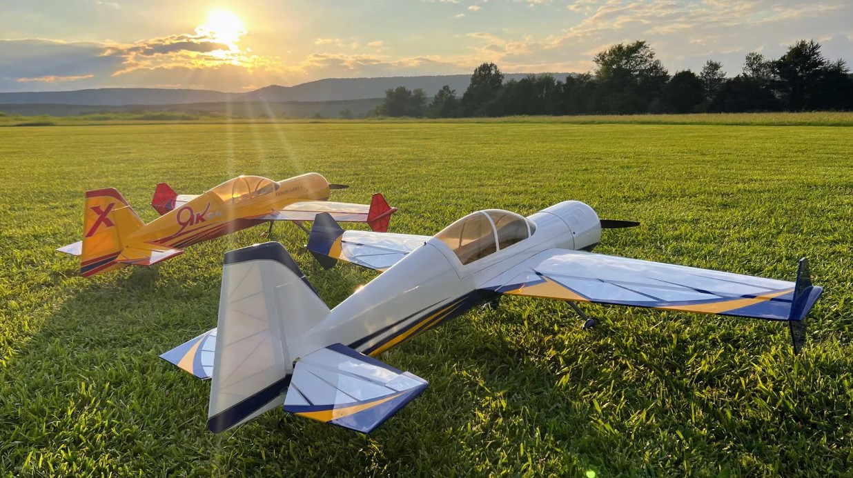 Extreme Flight Yak 54 60 V2 Yellow - 3