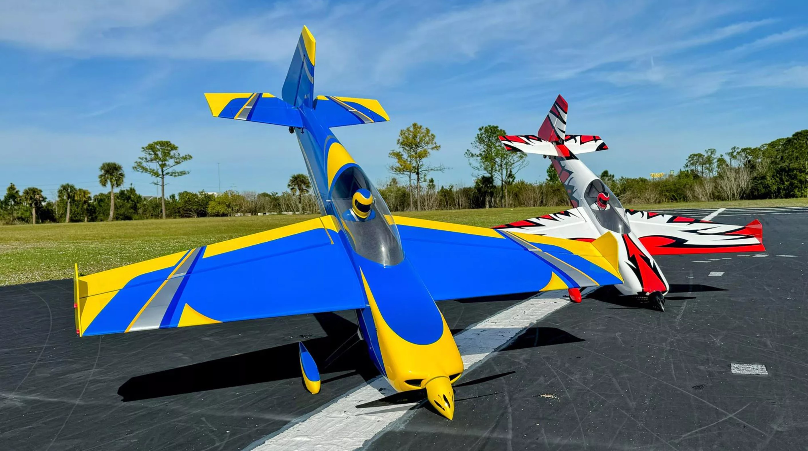 ExtremeFlight Edge 540 67 ARF Blue/Yellow - 8