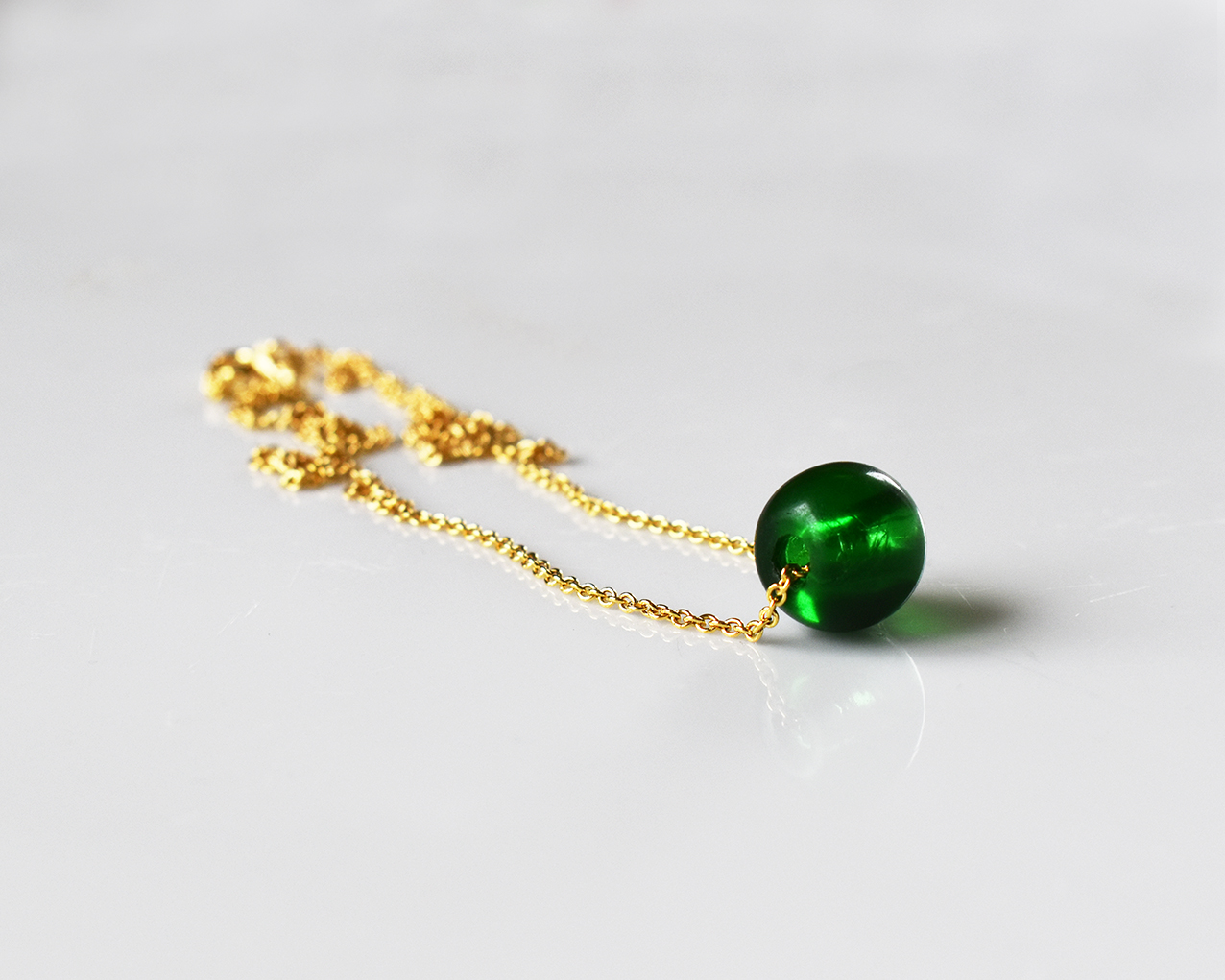 ÄLVANÄS GRAN - halsband i mörkgrönt guldpläterat - 3