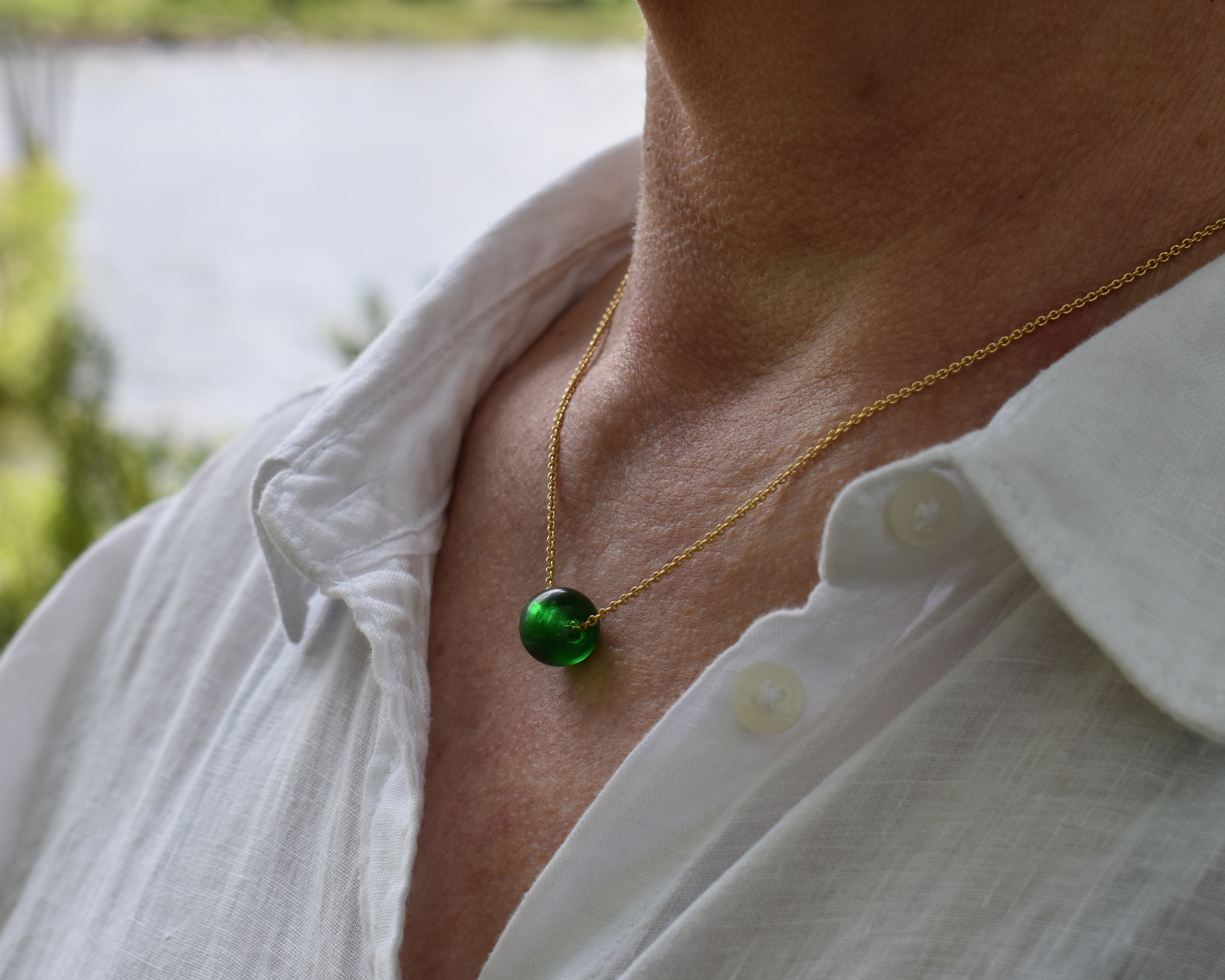 ÄLVANÄS GRAN - halsband i mörkgrönt guldpläterat - 4