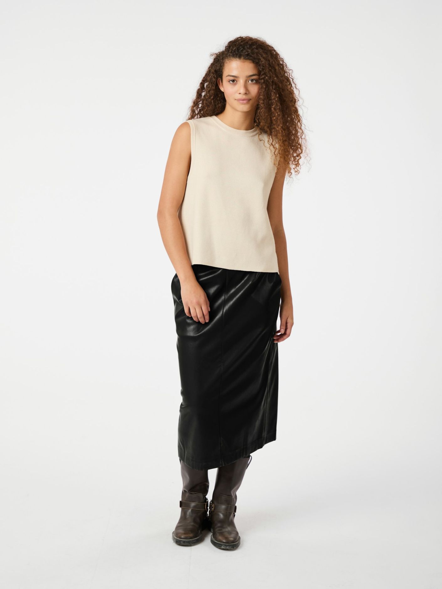 Neo Noir - Nettie Faux Leather Skirt Black - 4