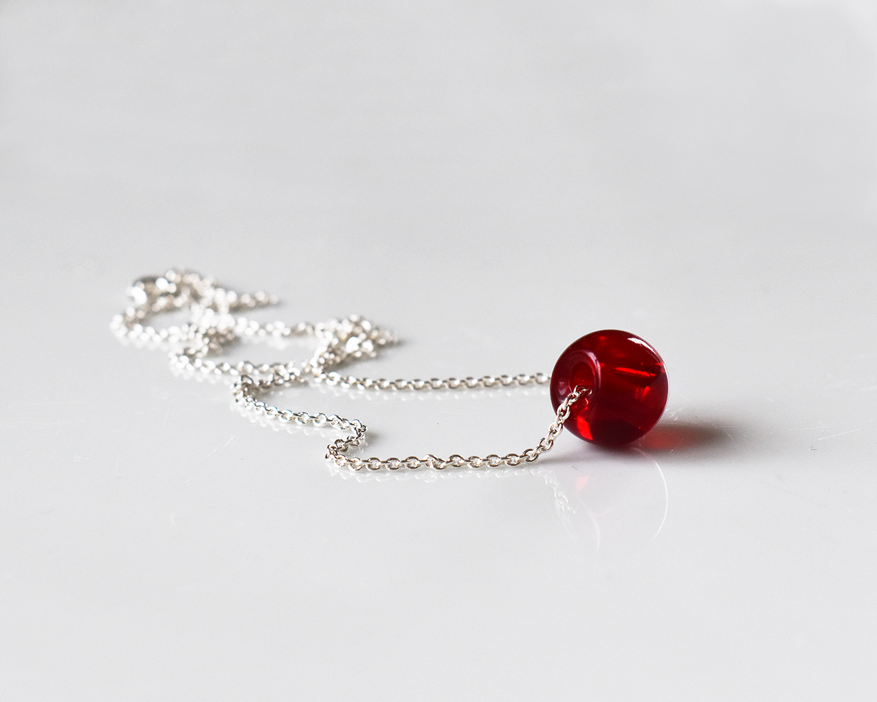 ELVES LINGON BERRY - necklace in red  - 2