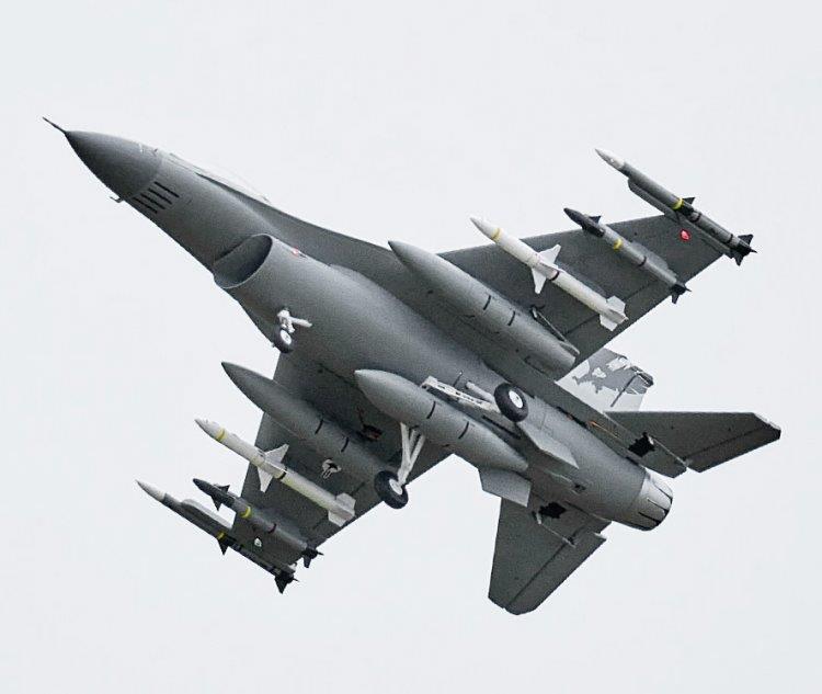 FMS F-16 Fighting Falcon 712mm (64mm Fläkt) PNP Grå - 10