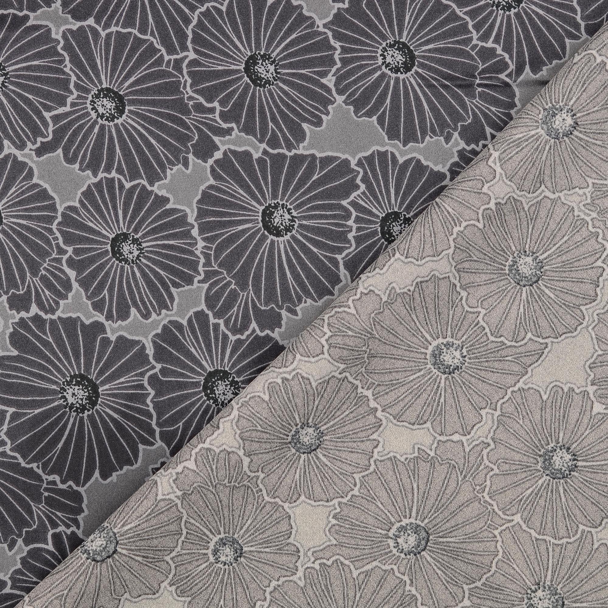 Blommig Duchesse +STUV - 4