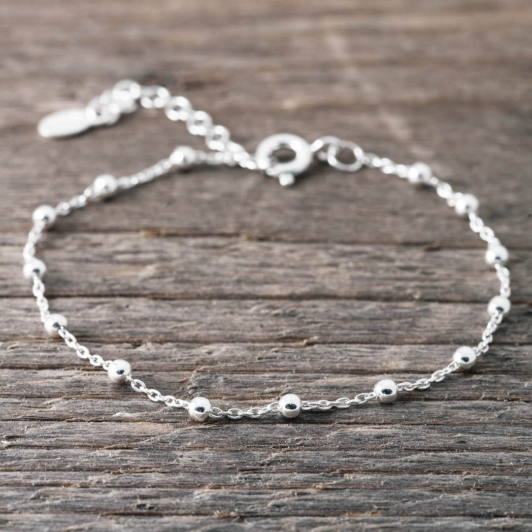 by Faith - Armband silver tunn länk med kulor  
