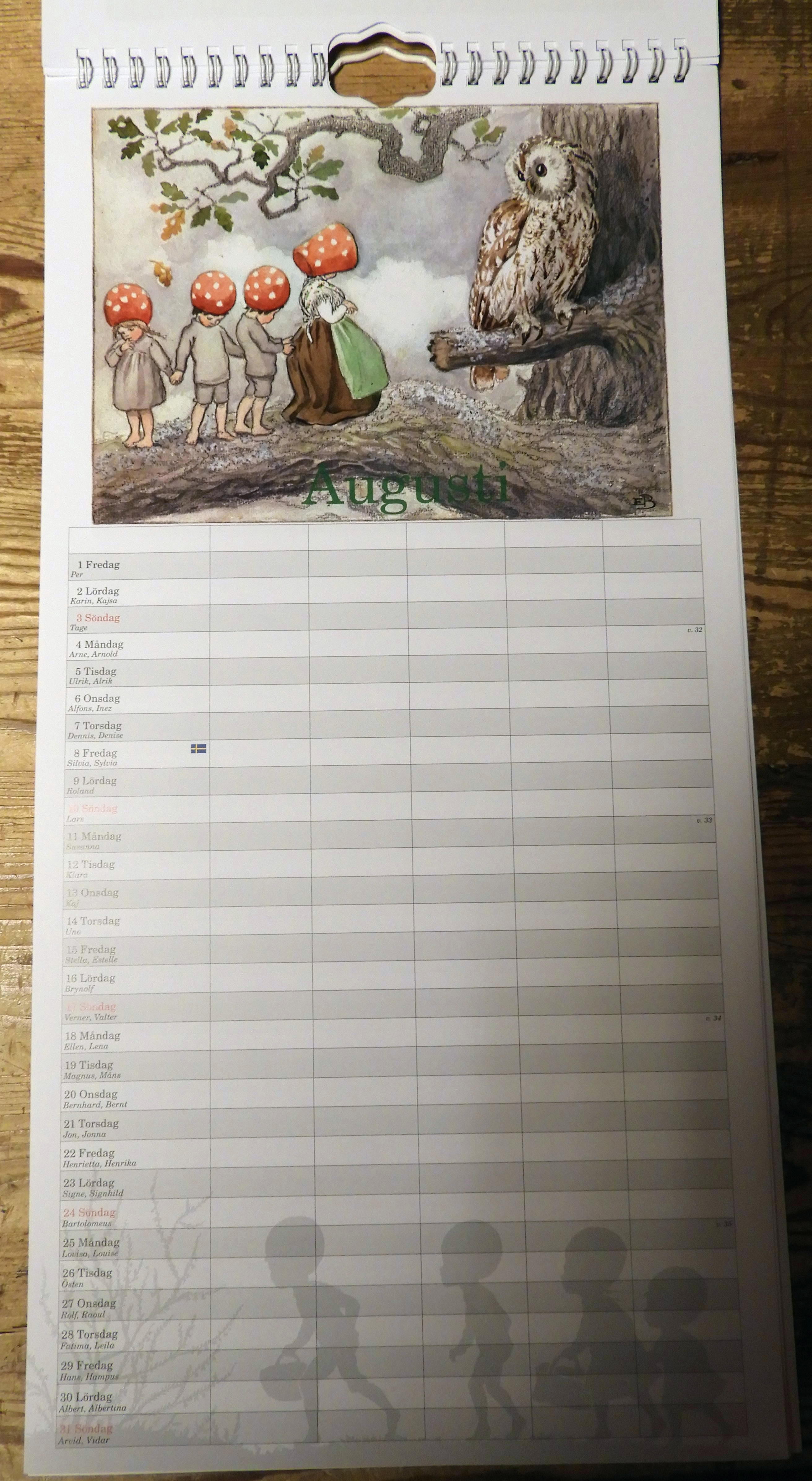 Tomtebobarnen familjekalender 2025 - 8