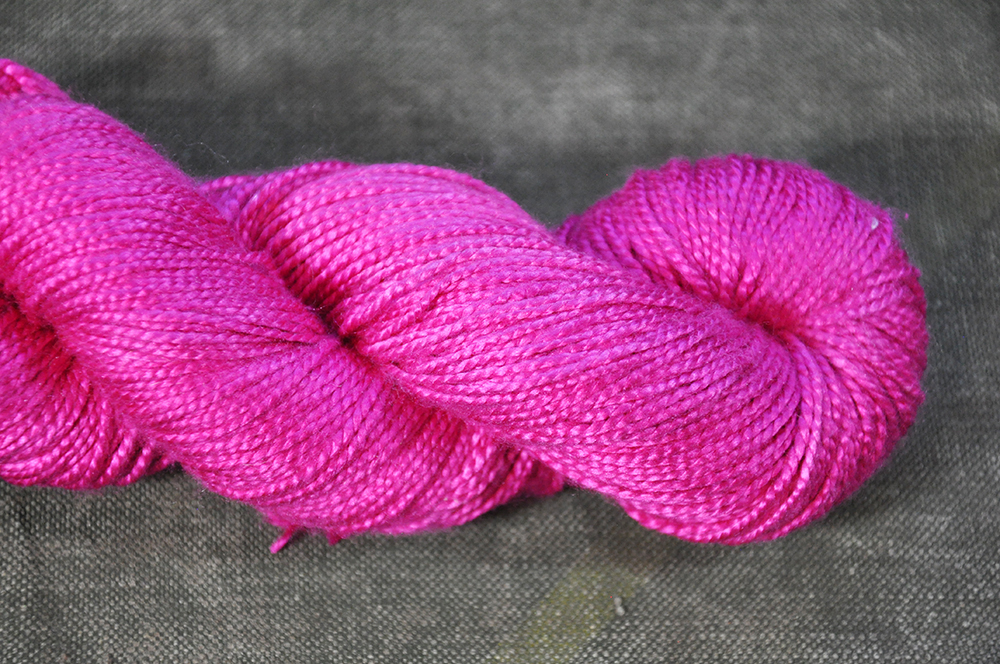 Mullbärssilke, Pion