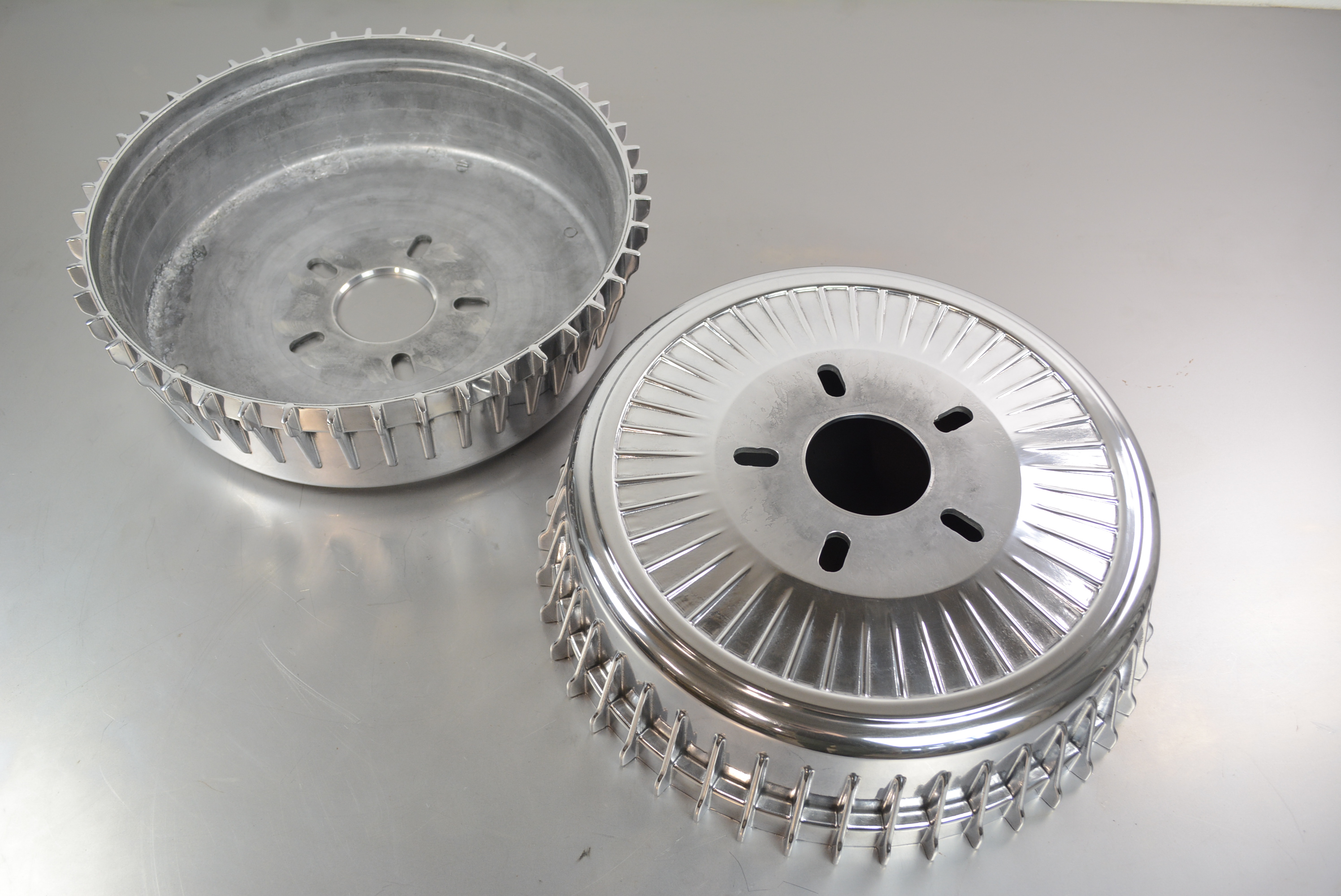 Buick-Dummies Ford 9´´ Drums Only Polished