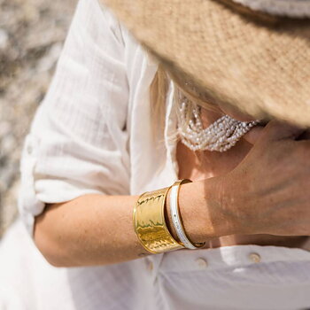 By Jolima bangle white gold