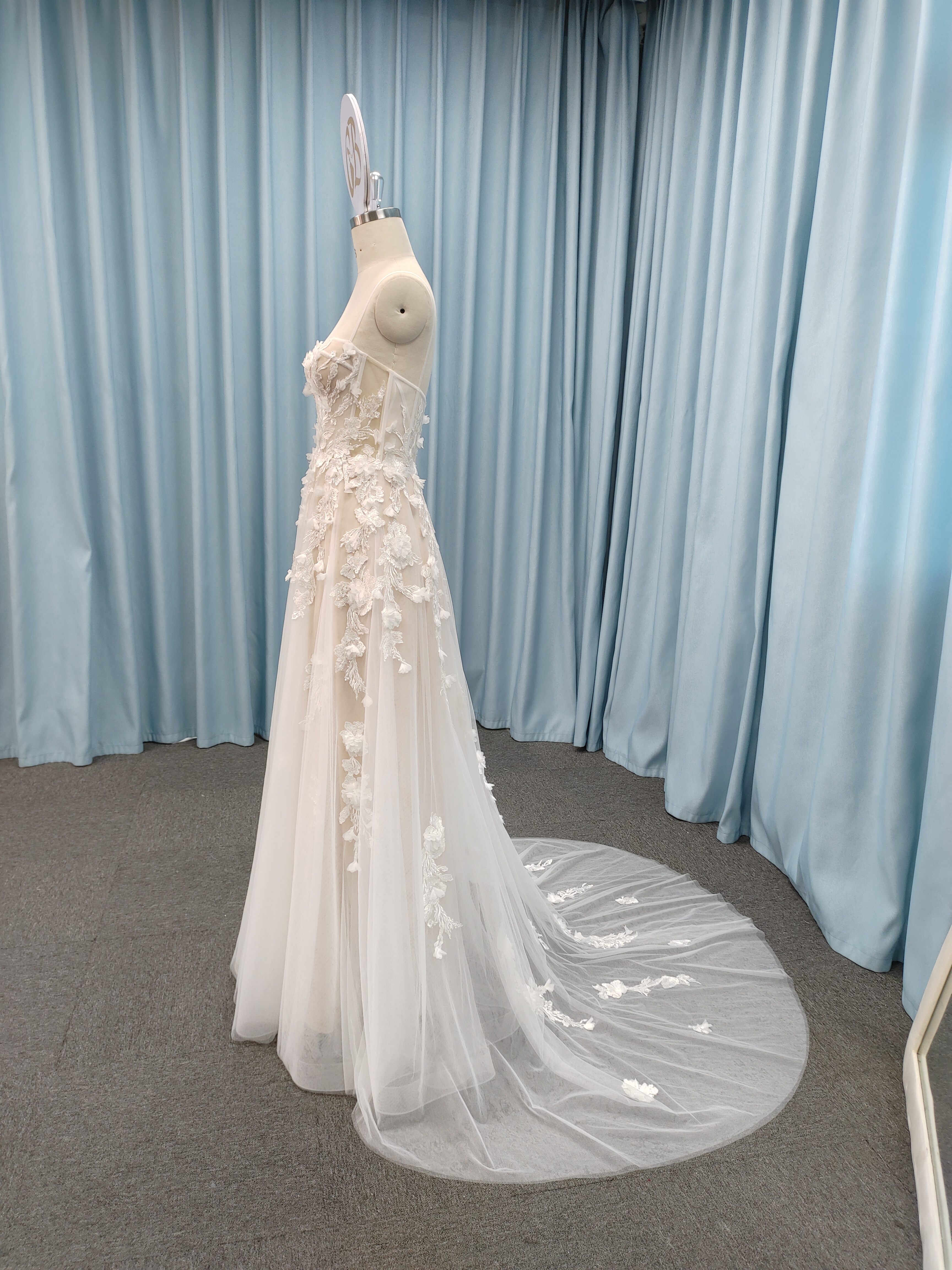 Chantilly Bridal  EL003 lagervara - 3