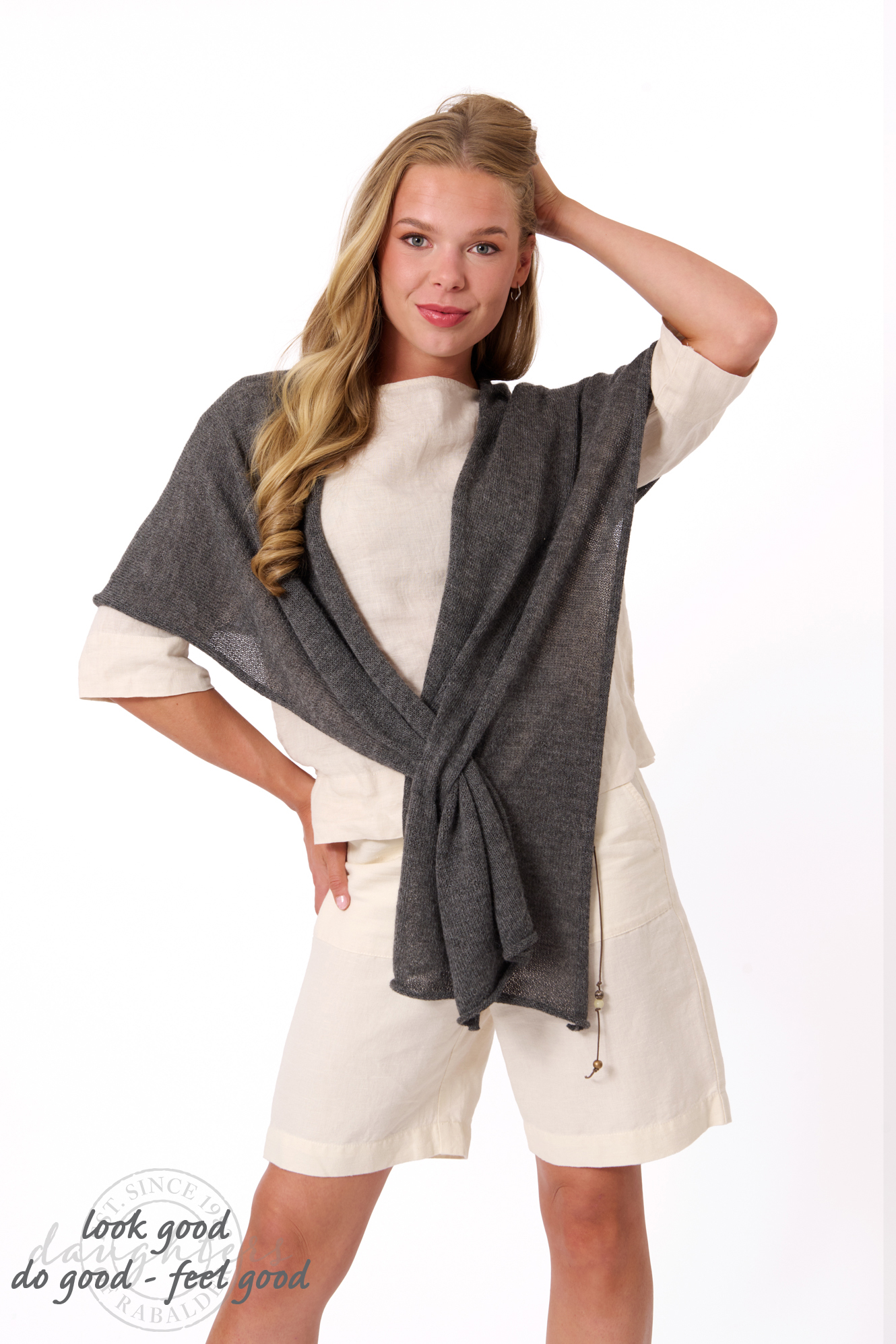Elvira alpaca poncho  tin - 2